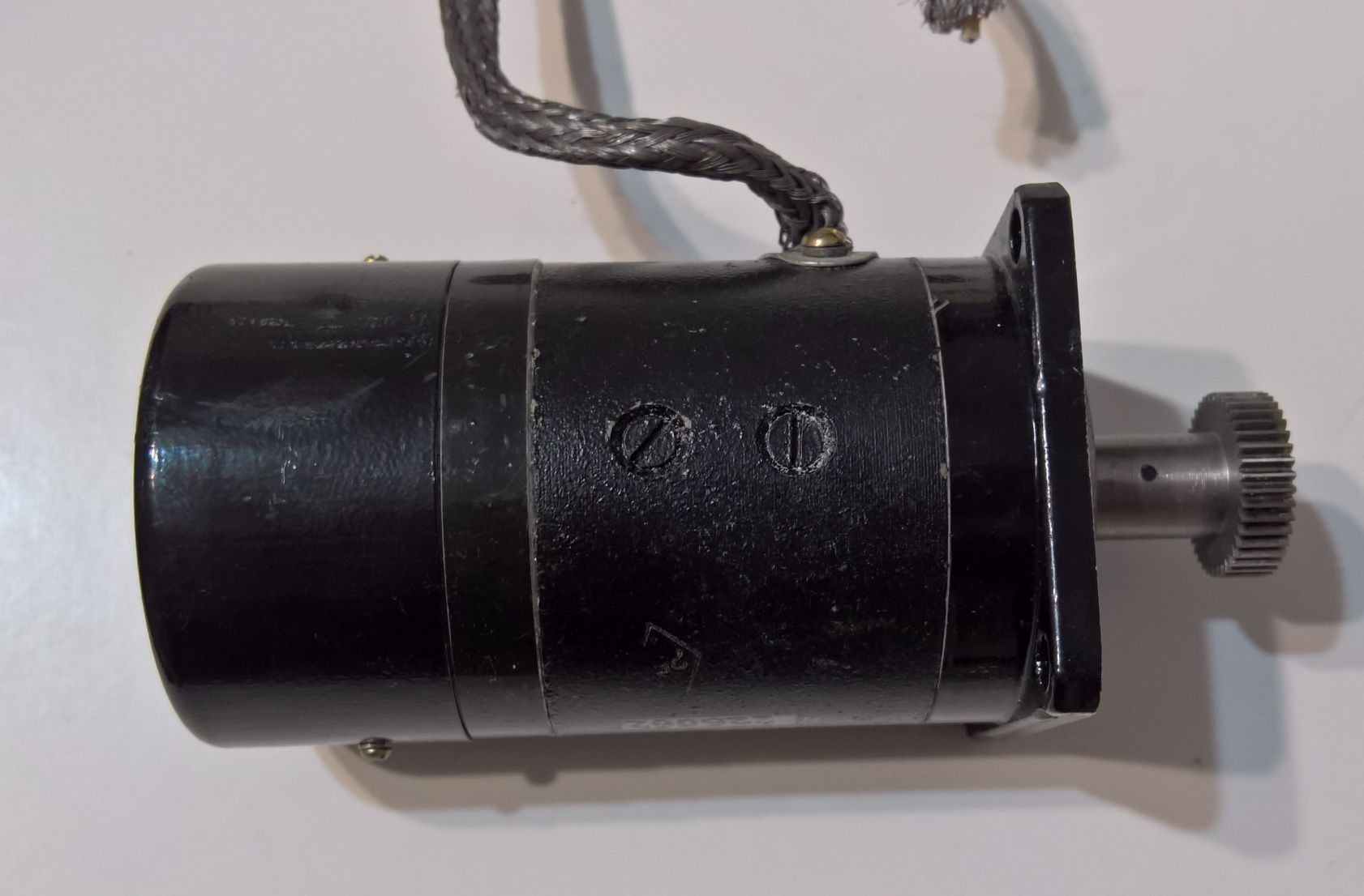 Двигатель  д-25г