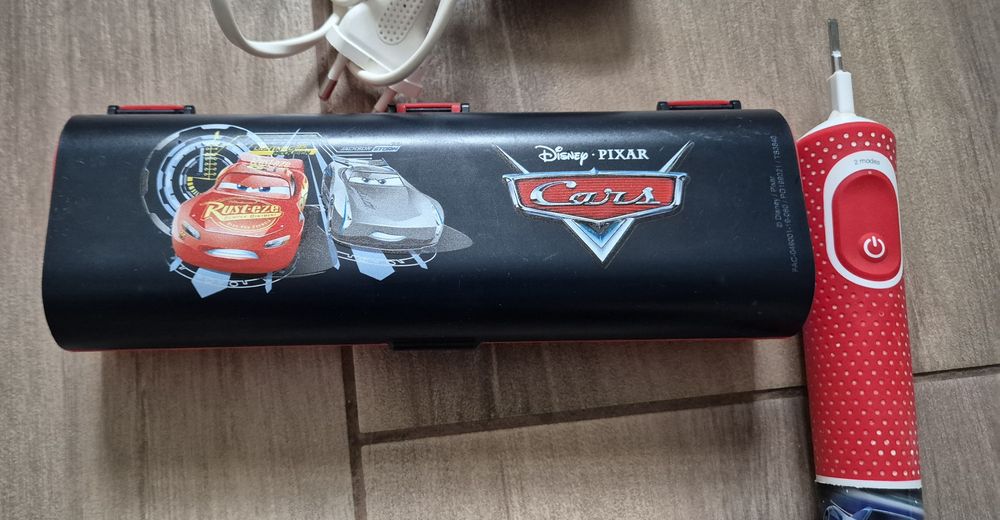 Szczoteczka elektryczna dla dzieci ORAL B Cars Auta.