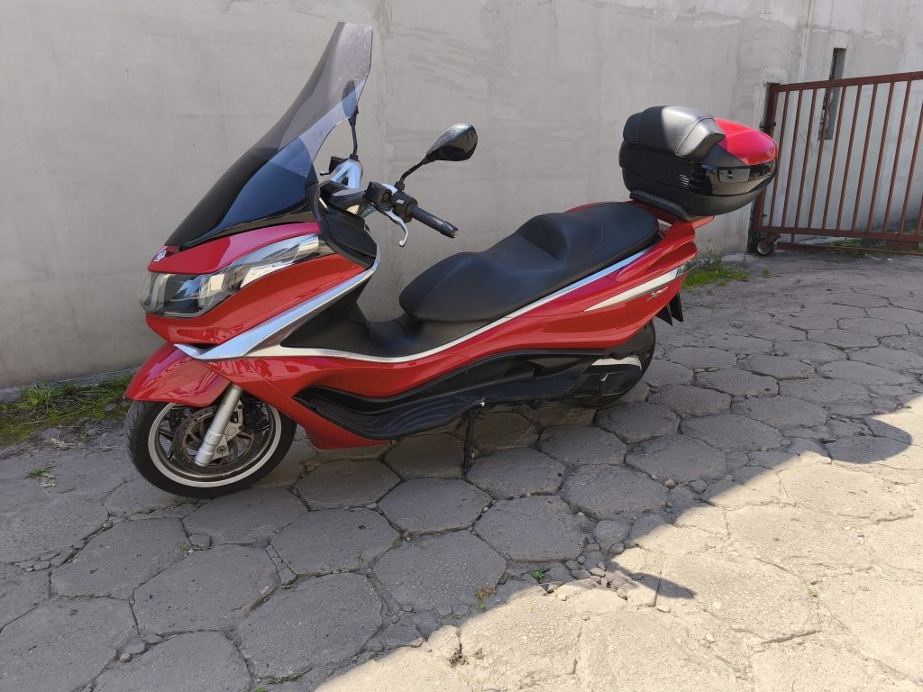 Piaggio X10 350 zarejestrowany