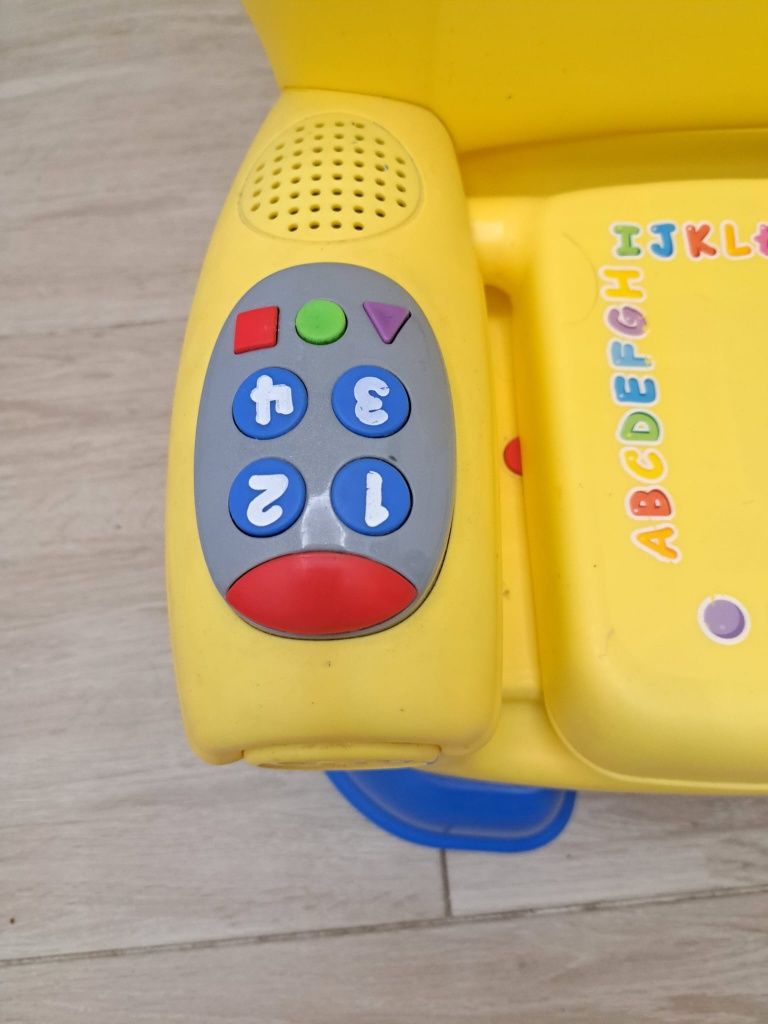 Fisher-Price, edukacyjny fotelik malucha, zabawka interaktywna