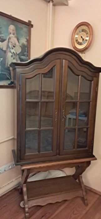 Sprzedam szafkę witrynę