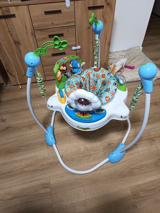 Skoczek dla dziecka na sprężynach