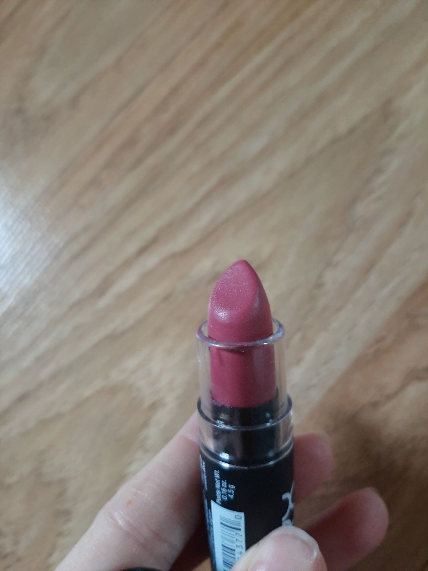 Nyx Tea Rose szminka Matowa nude różowa pomadka