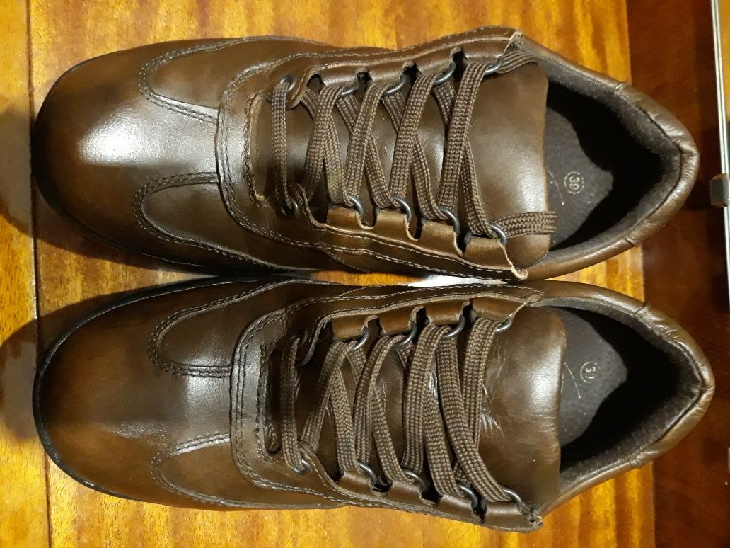 38-39 р.Кожаные кроссовки на мальчика.