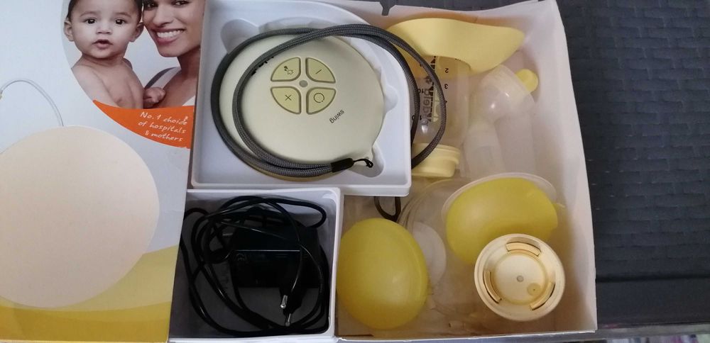 Máquina MEDELA de extrair leite bebé nova