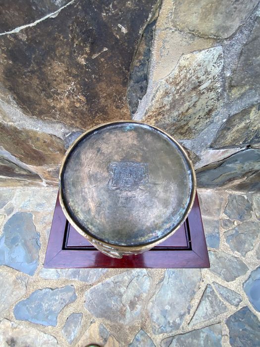 Jarro Bronze Japonês Séc XIX Saikyo Yoshida Assinado 28 cm