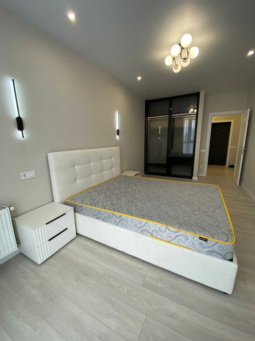 Продаж 2 кімнатної кв. з якісним рем. ЖК Континент Грін вул.Роксоляни