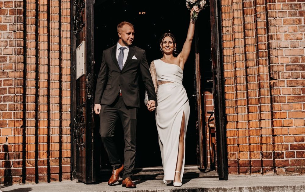 Sukienka biała maxi ślub jeden rękaw cekiny M