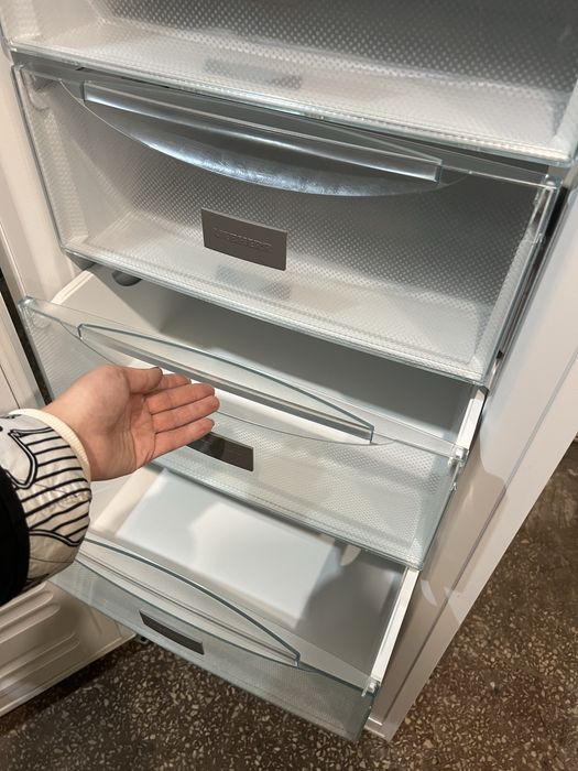 Морозильна камера Liebherr no Frost GNP3013 з Німеччини