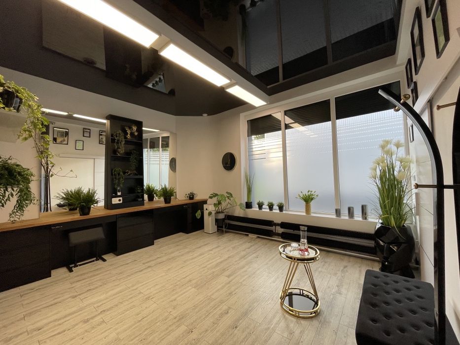 Podnajmę stanowisko/ stanowiska pracy/ część lokalu użytkowego