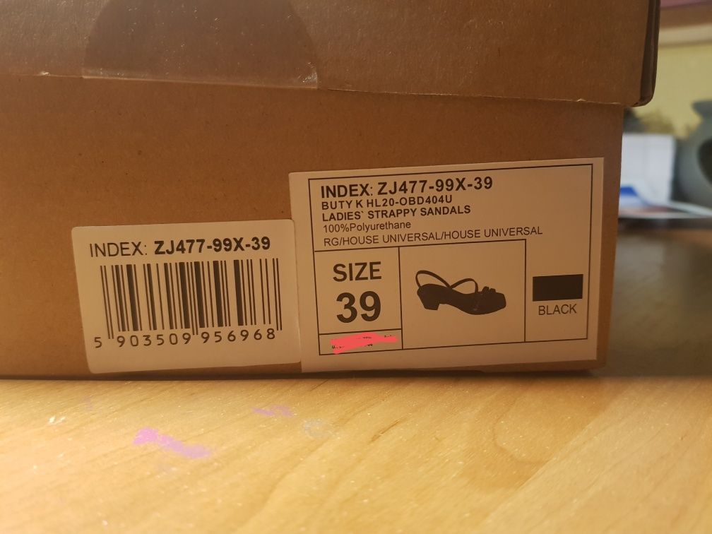 Buty House 39r. Czarne sandały na obcasie