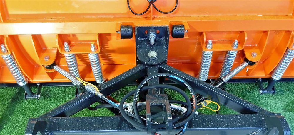 Pług śnieżny komunalny prosty 3m oświetlenie Metal-Technik