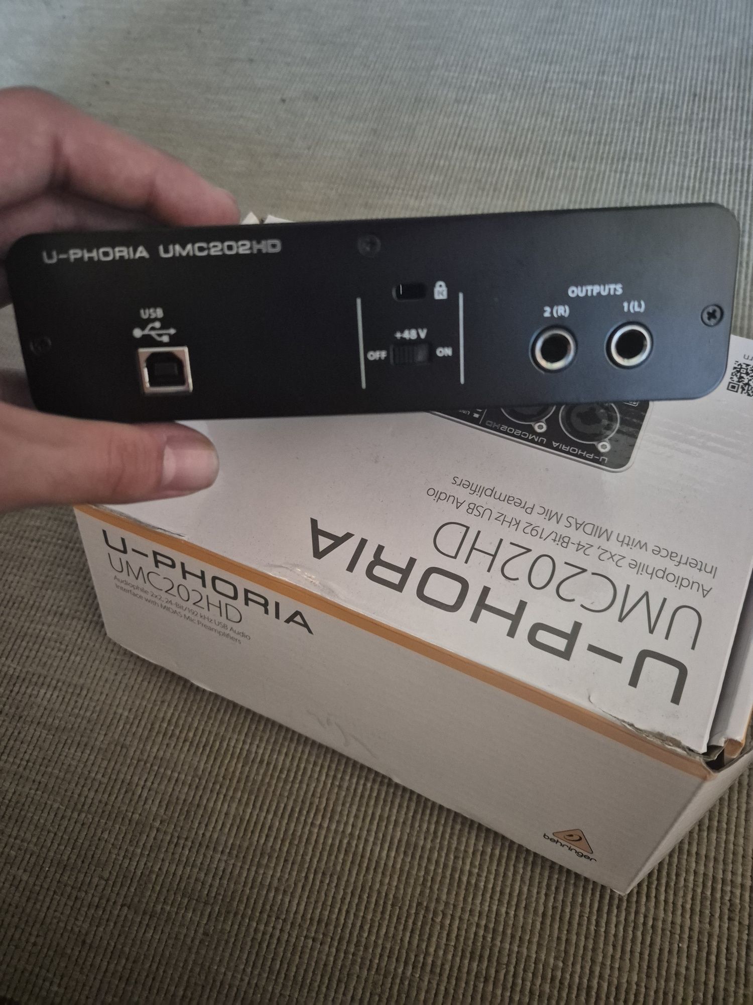 Interface + Microfone Behringer NOVOS