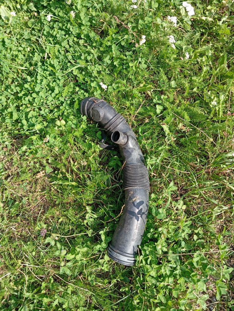 Rura przewód wąż powietrza Audi A4 B6 2,0 Benzyna ALT Oryginał