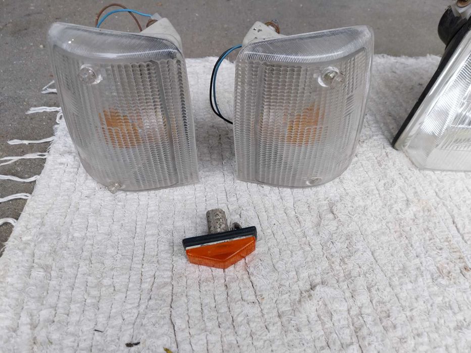 Farois e óticas Fiat Uno