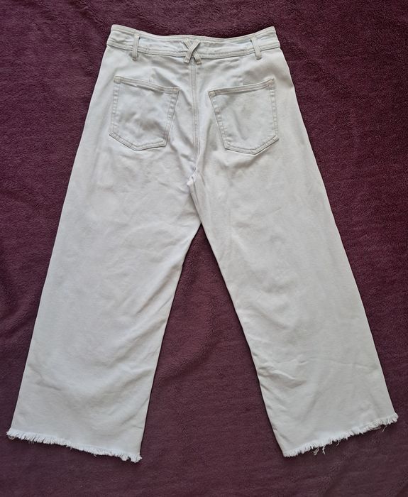 Джинси жіночі світло-блакитні кюлоти stradivarius розмір L-XL/42