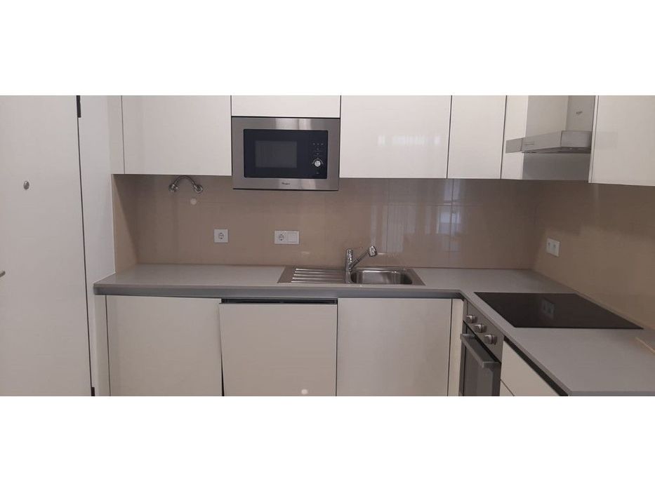 T1 novo arrendamento ao Ano em Quarteira