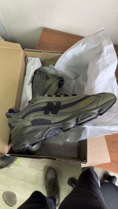 кросівки New Balance 1000