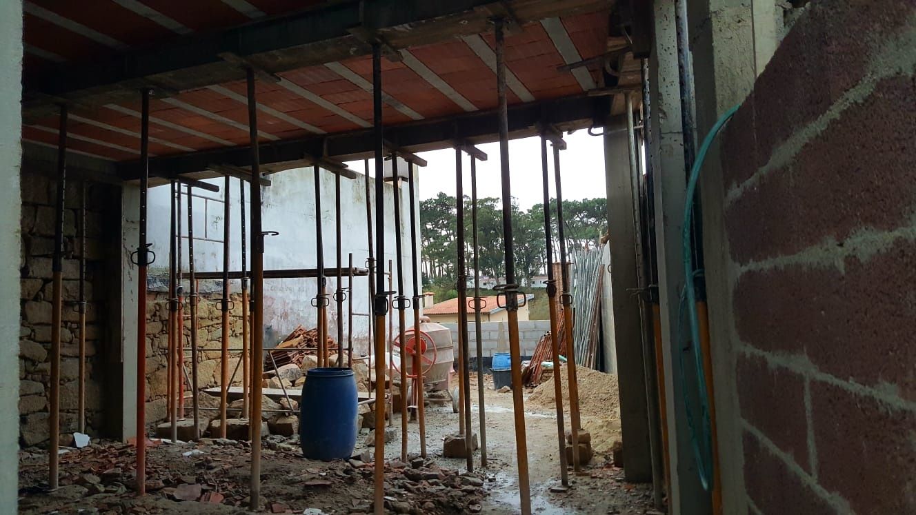 VISTA MAR/ Moradia em construção / Labruge. Premoto