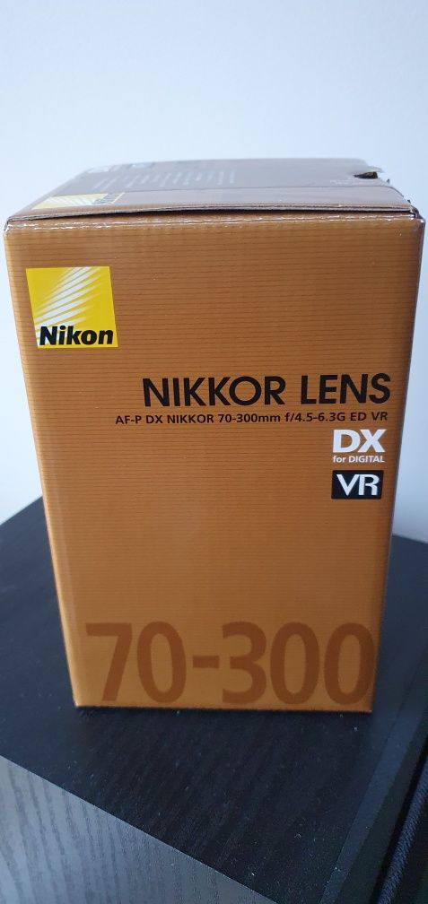 Lustrzanka Nikon D5600 + Obiektyw 18-55 mm VR + Obiektyw 70-300 mm VR