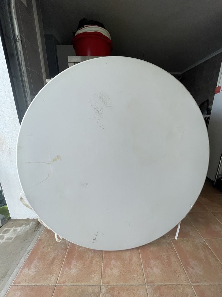 Mesas variadas com varias dimensoes