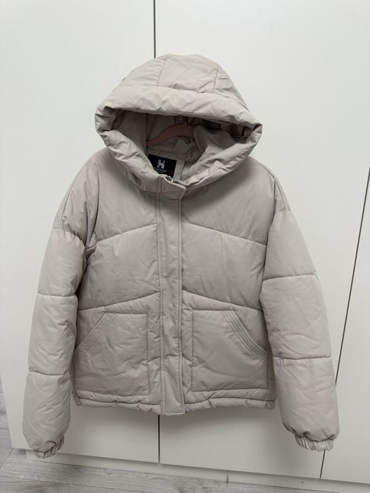 Стильна тепла жіноча куртка