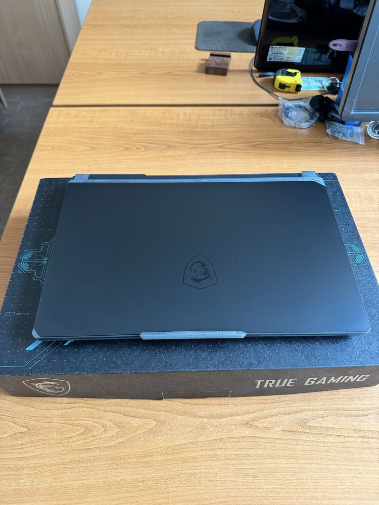 Ноутбук MSI cyborg 15 A12VE RTX4050 i5-12450H 512GB