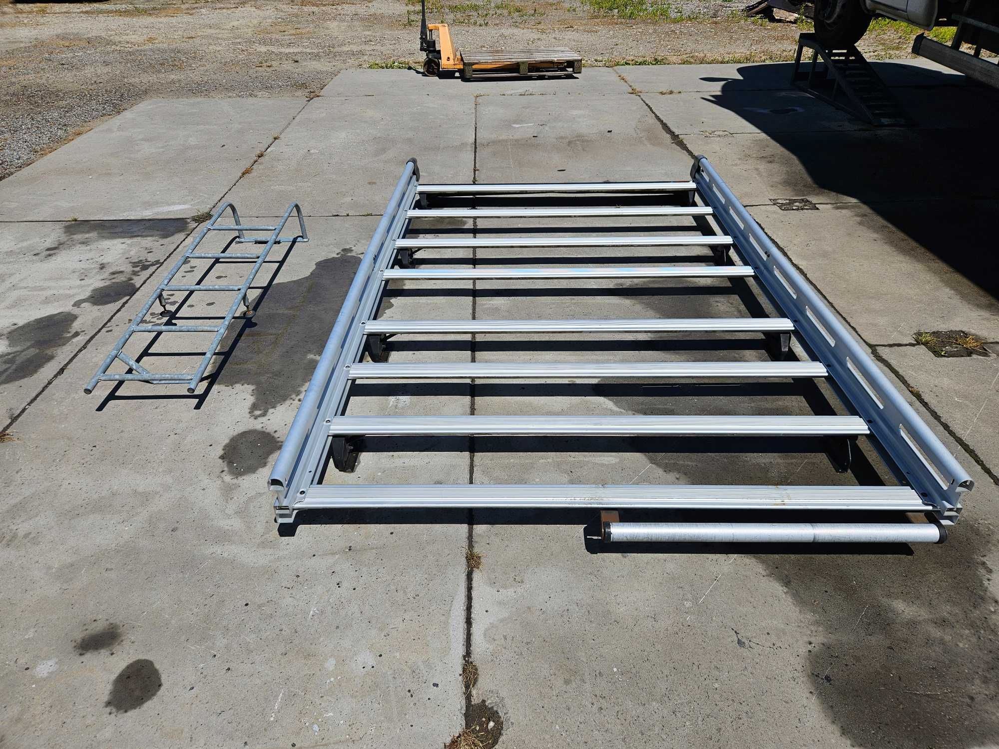 Bagażnik dachowy aluminiowy do Renault Trafic L1  2019rok