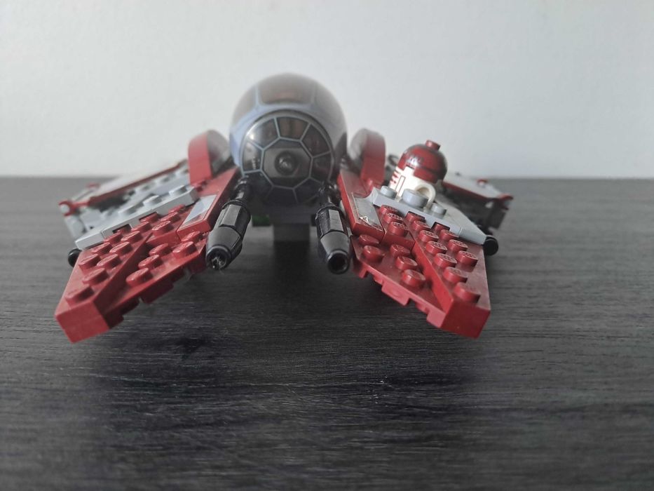 Lego Star Wars Obi-Wan's Jedi Interceptor 75135