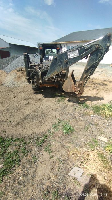 Навісне обладнання для навантажувача