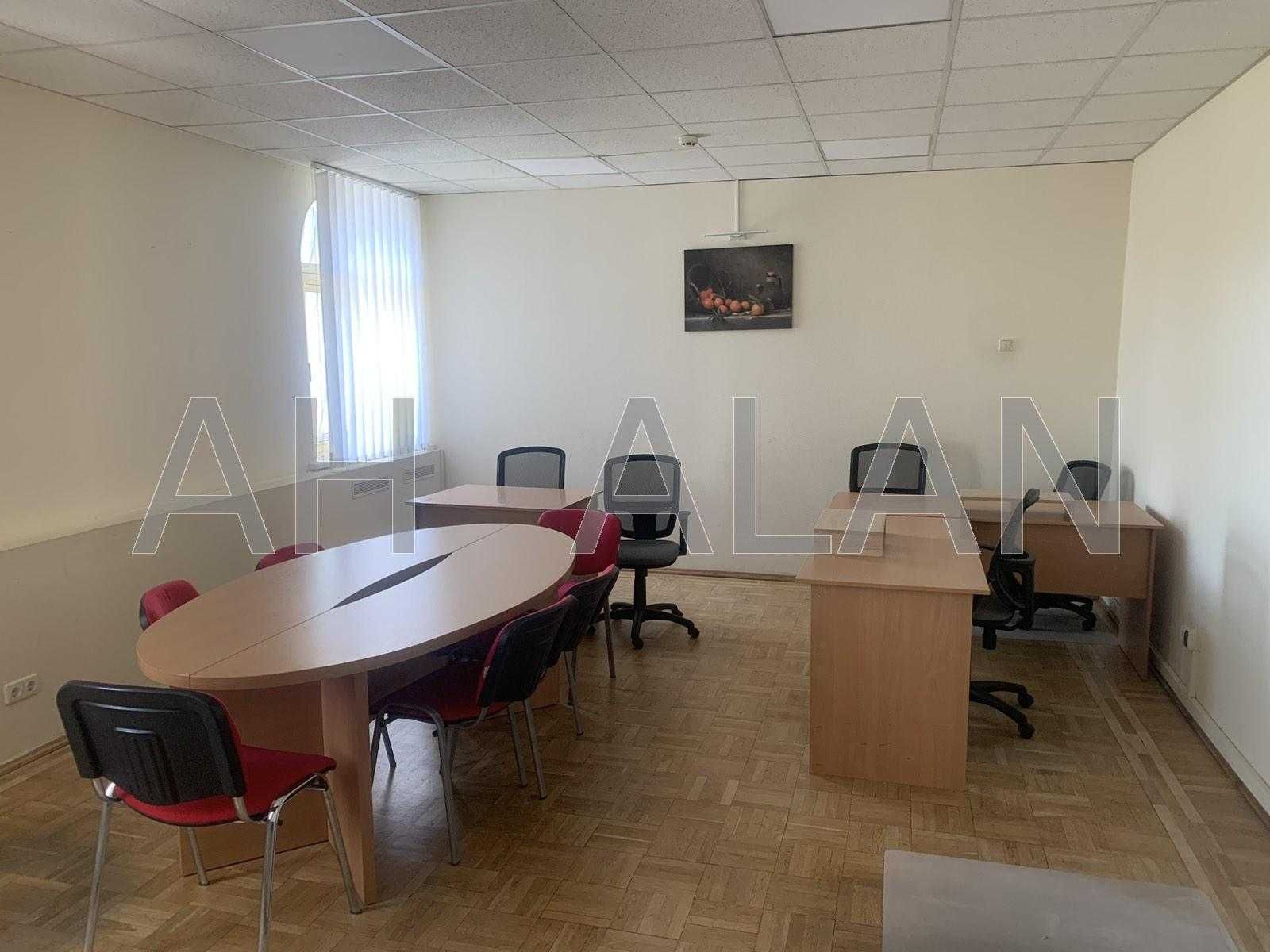 Аренда офиса 430 м2 в центре Шевсченковском районе по улице Стрелецкая