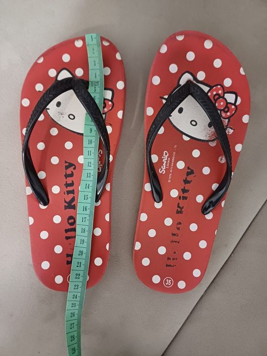 Klapki japonki czerwone Hello Kitty Sanrio License r. 35 dziewczęce