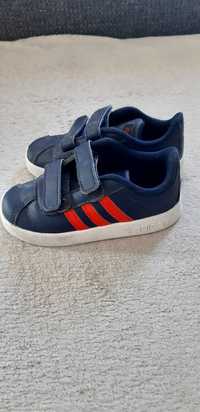 Buciki Adidas r24