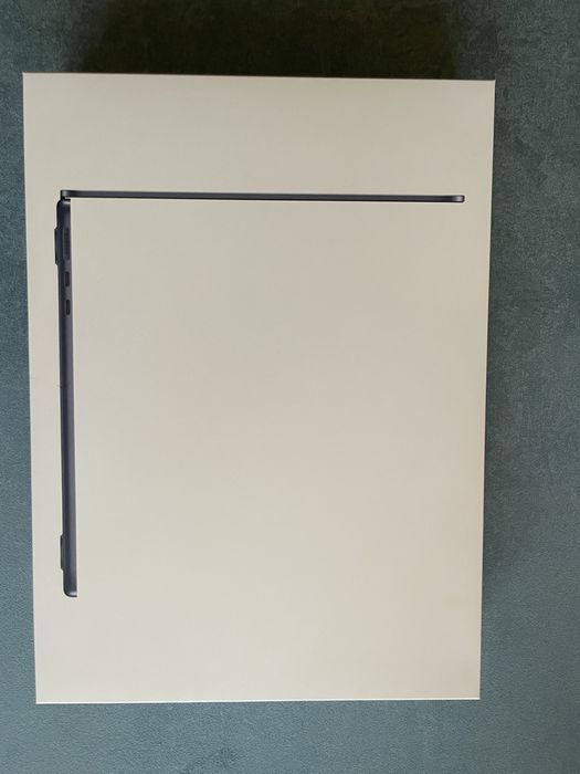 Macbook Air 13” 2025 M4 16/254