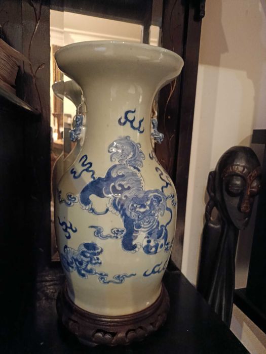 Jarrão Porcelana Chinesa Leão Budista séc XIX 42 cm