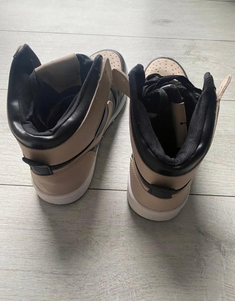 Buty  nike czarno beżowe