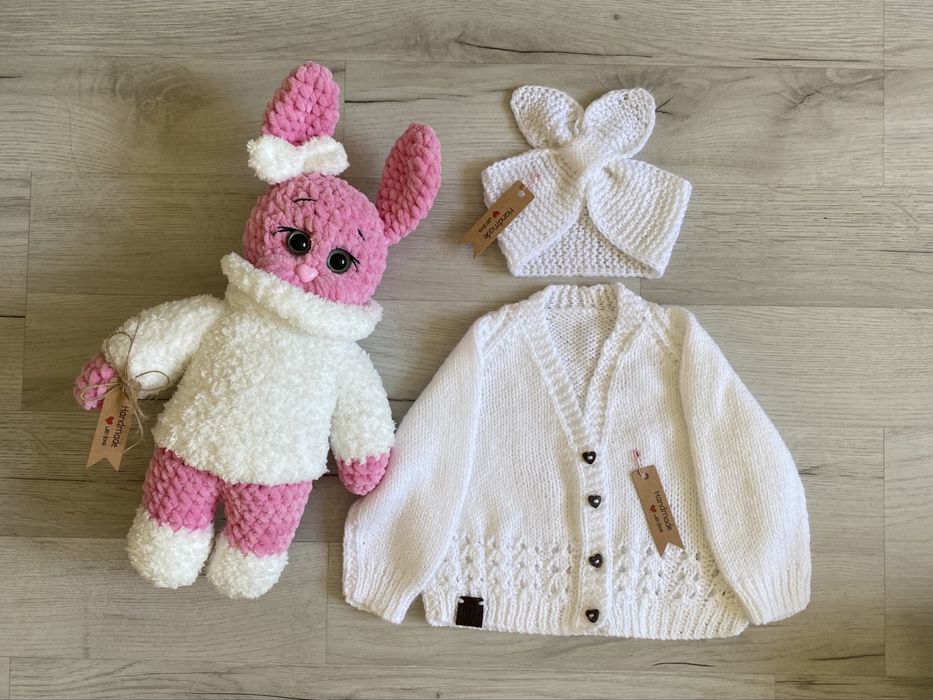 Zestaw Prezentowy Dziecięcy – Handmade z Włóczki Wysokiej Jakości