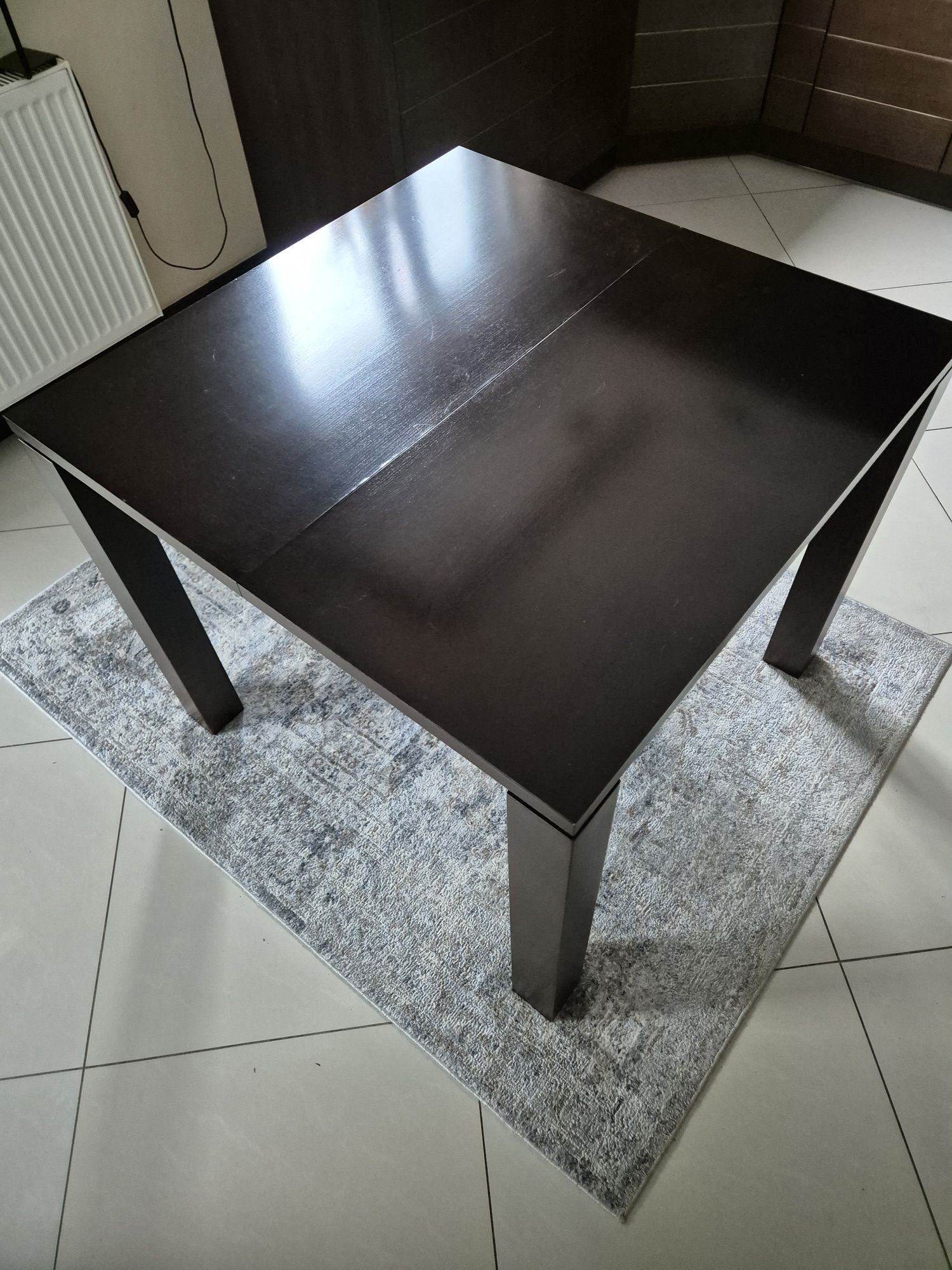 Stół drewniany i 4 krzesla