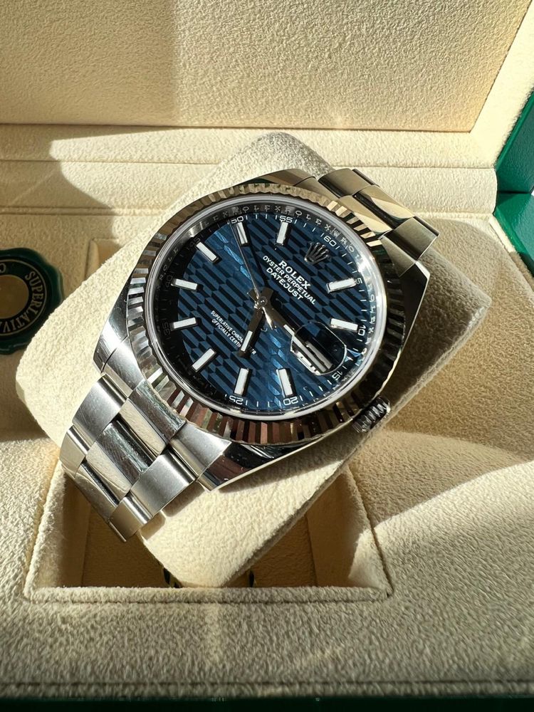 Rolex Datejust 41 mm Motif dial niebieski