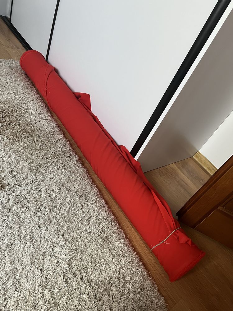 Materiał do szycia. Czerwony