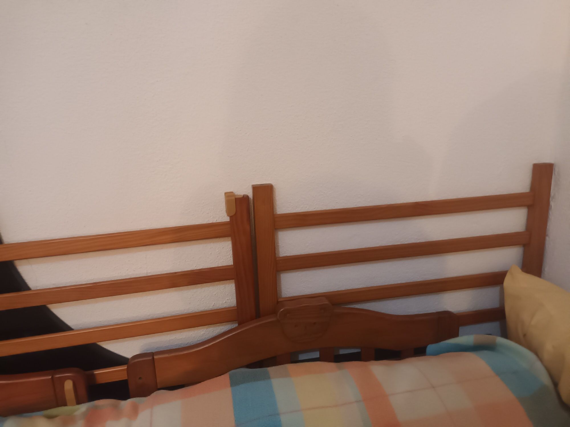Cama de bebe usada