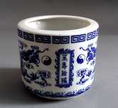 Blue&white dragon. Doniczka na kwiaty.