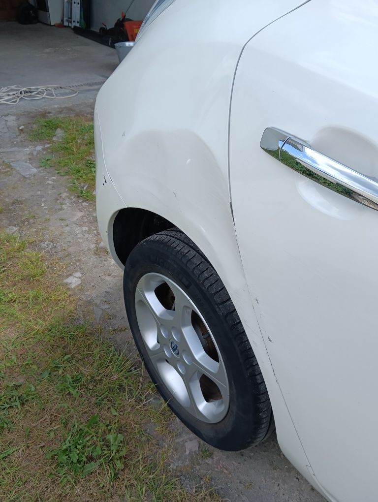 Nissan Leaf 2013