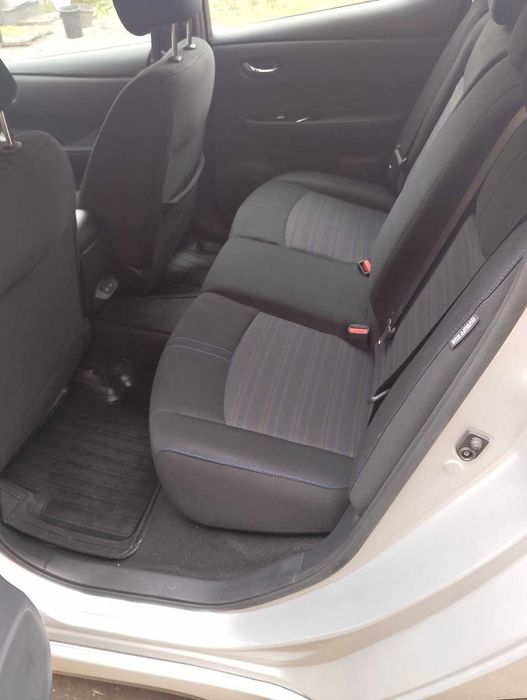 Nissan Leaf SV 2021
