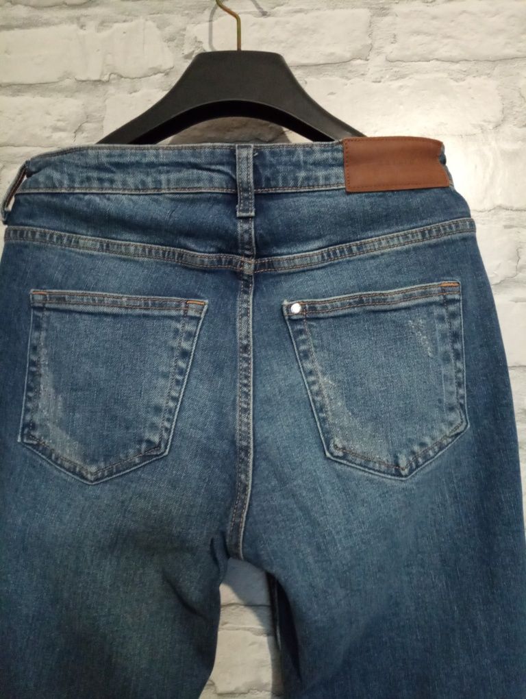 Джинси бойфренди H&M