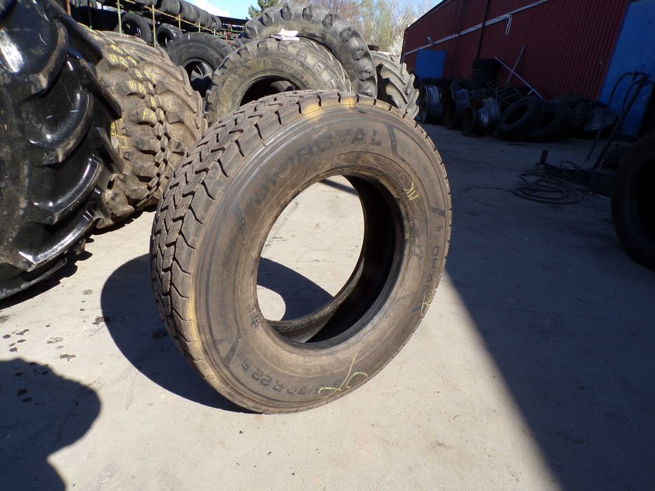 Opona 315/70R22.5 UNIROYAL DH 40 (880 netto)