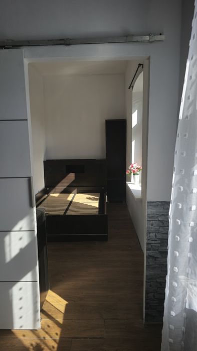 Zamienię mieszkanie komunalne i dopłacę 40 m2  na większe w bloku