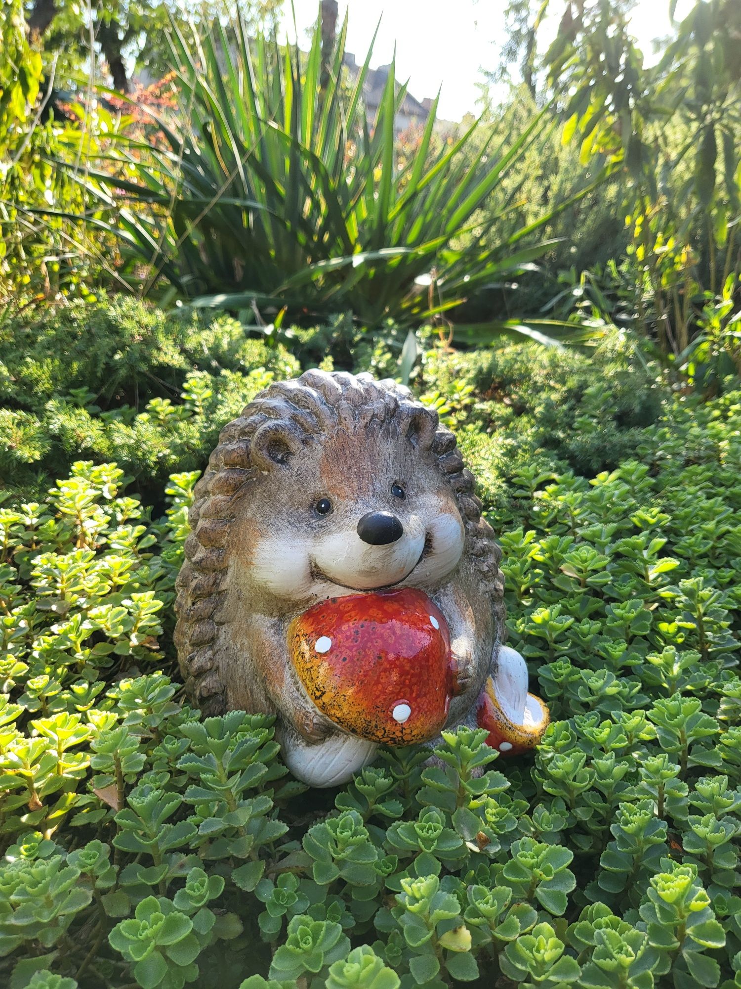 Figurka Jeż Ceramiczny o Wysokości 20cm