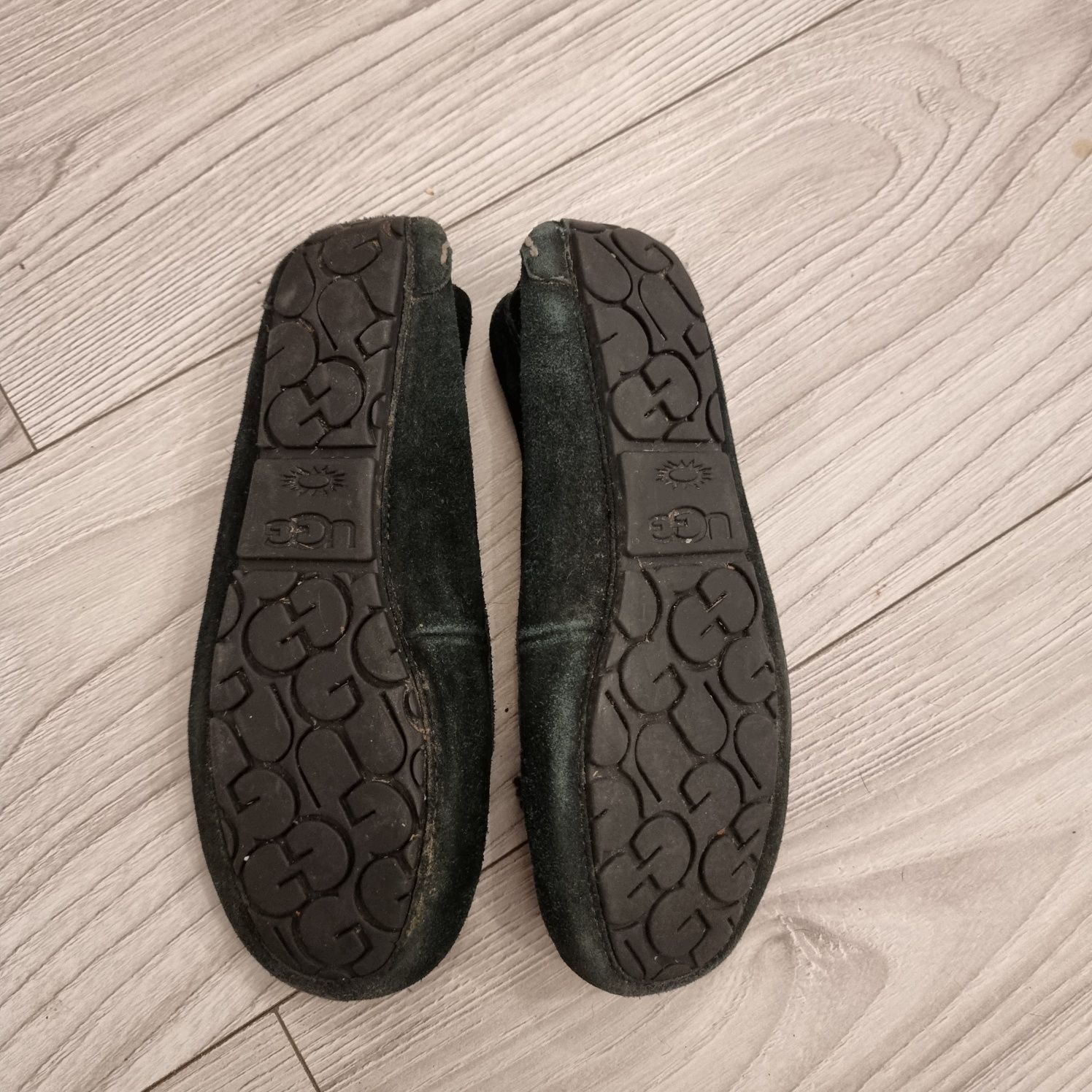 Pantofle damskie UGG Lizzy rozm.36