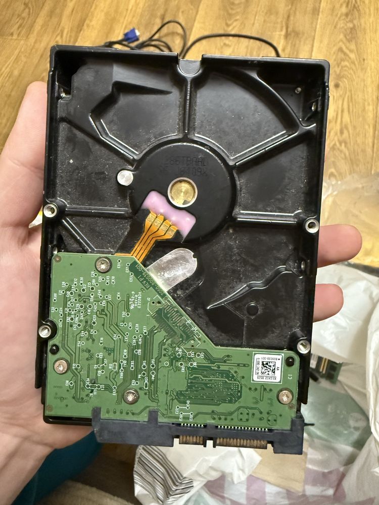 Жосткий диск SATA 1TB